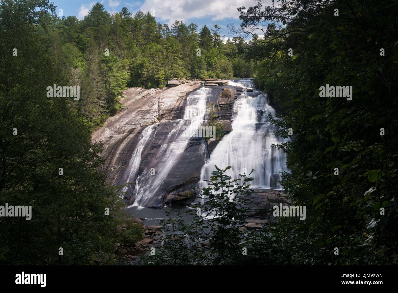 Altas caídas en el Bosque Estatal Dupont, Carolina del Norte Foto de stock