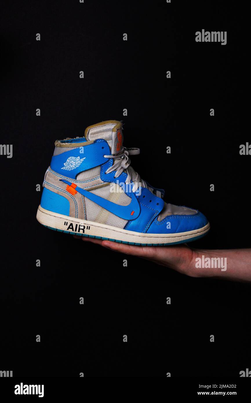 Charlotte Bronte pubertad Fuera de Nike air jordan 1 fotografías e imágenes de alta resolución - Alamy Charlotte Bronte pubertad Fuera de Nike air jordan 1 fotografías e imágenes de alta resolución - Alamy