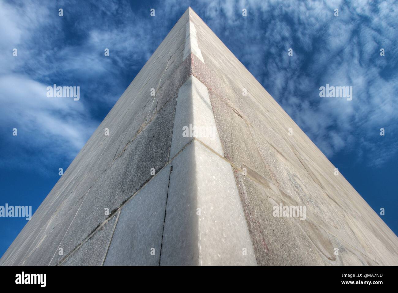 Esquina mirando hacia arriba del Monumento a Washington Foto de stock