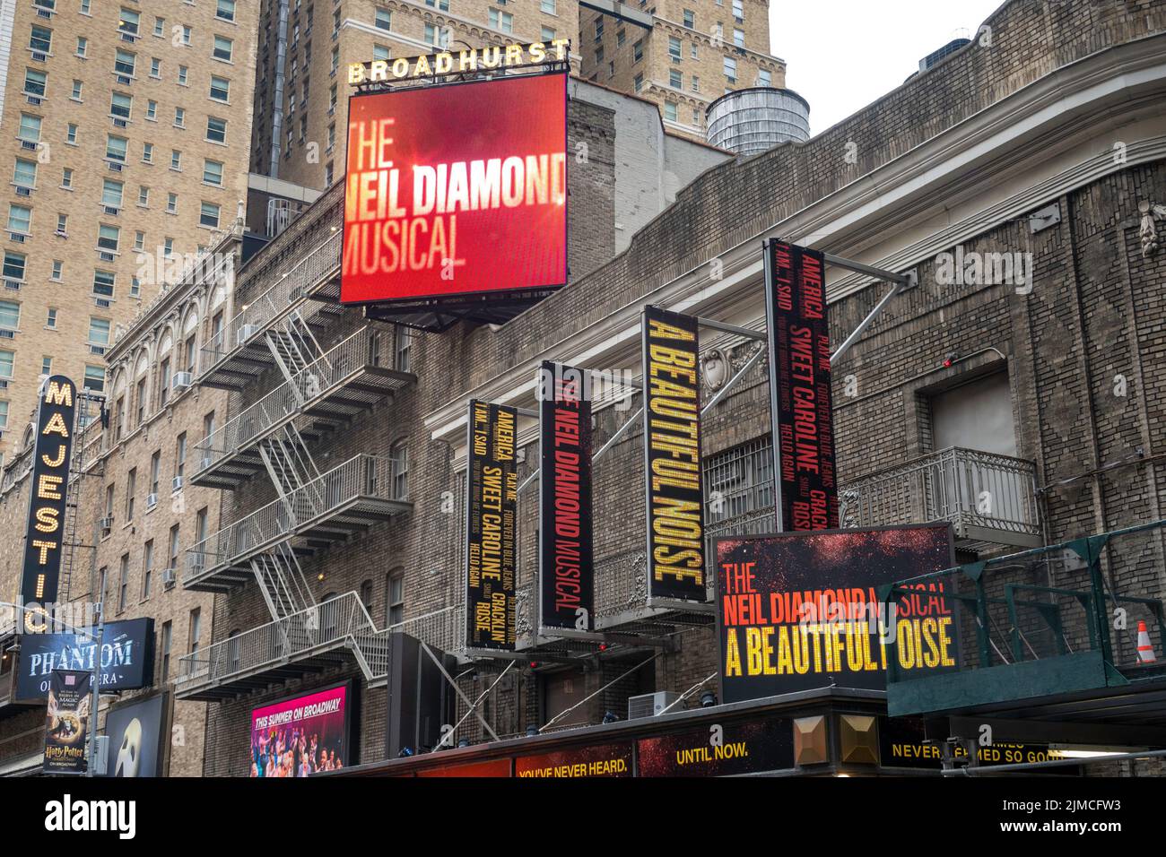 'Neil Diamond Musical: A Beautiful Noise' Marquee en el Broadhurst Theatre, Nueva York, Estados Unidos Foto de stock