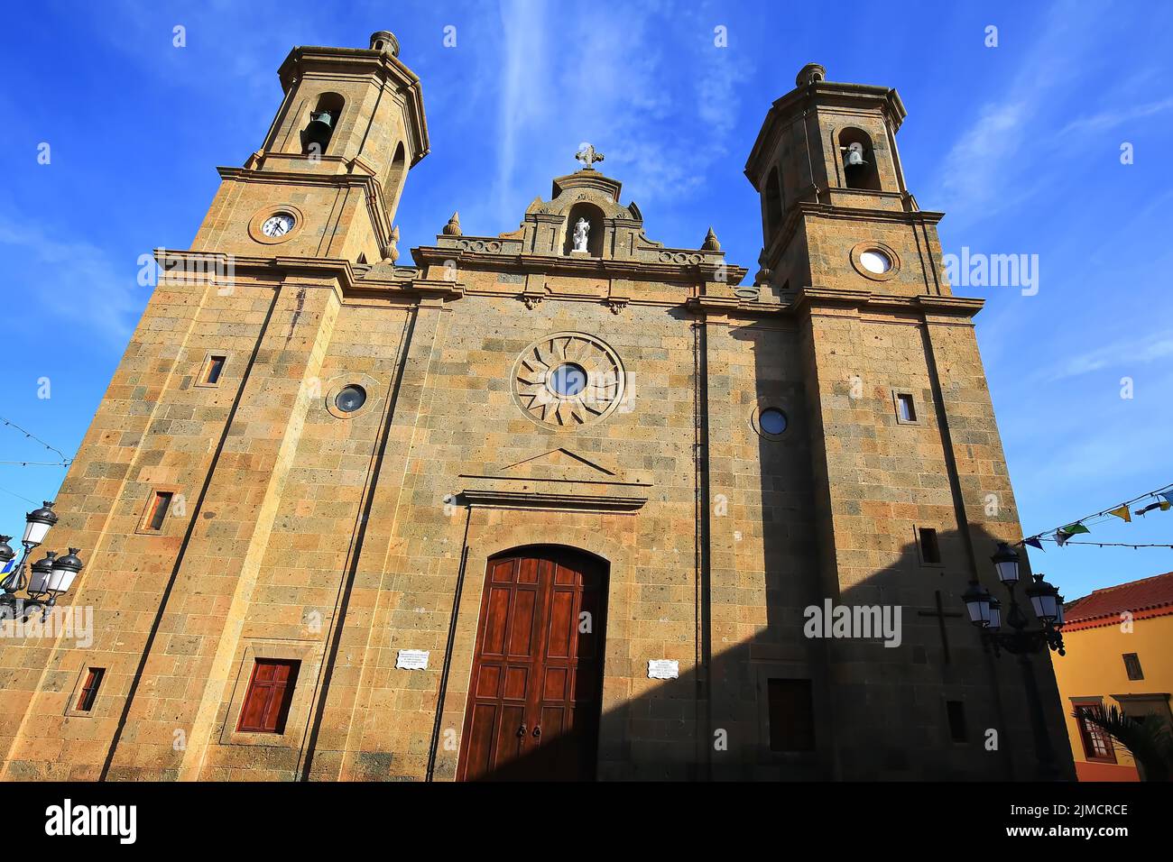 Centro histórico de Agueimes, aquí la iglesia clasicista de San Sebastián. Las Palmas, Gran Canaria, Islas Canarias, España Foto de stock