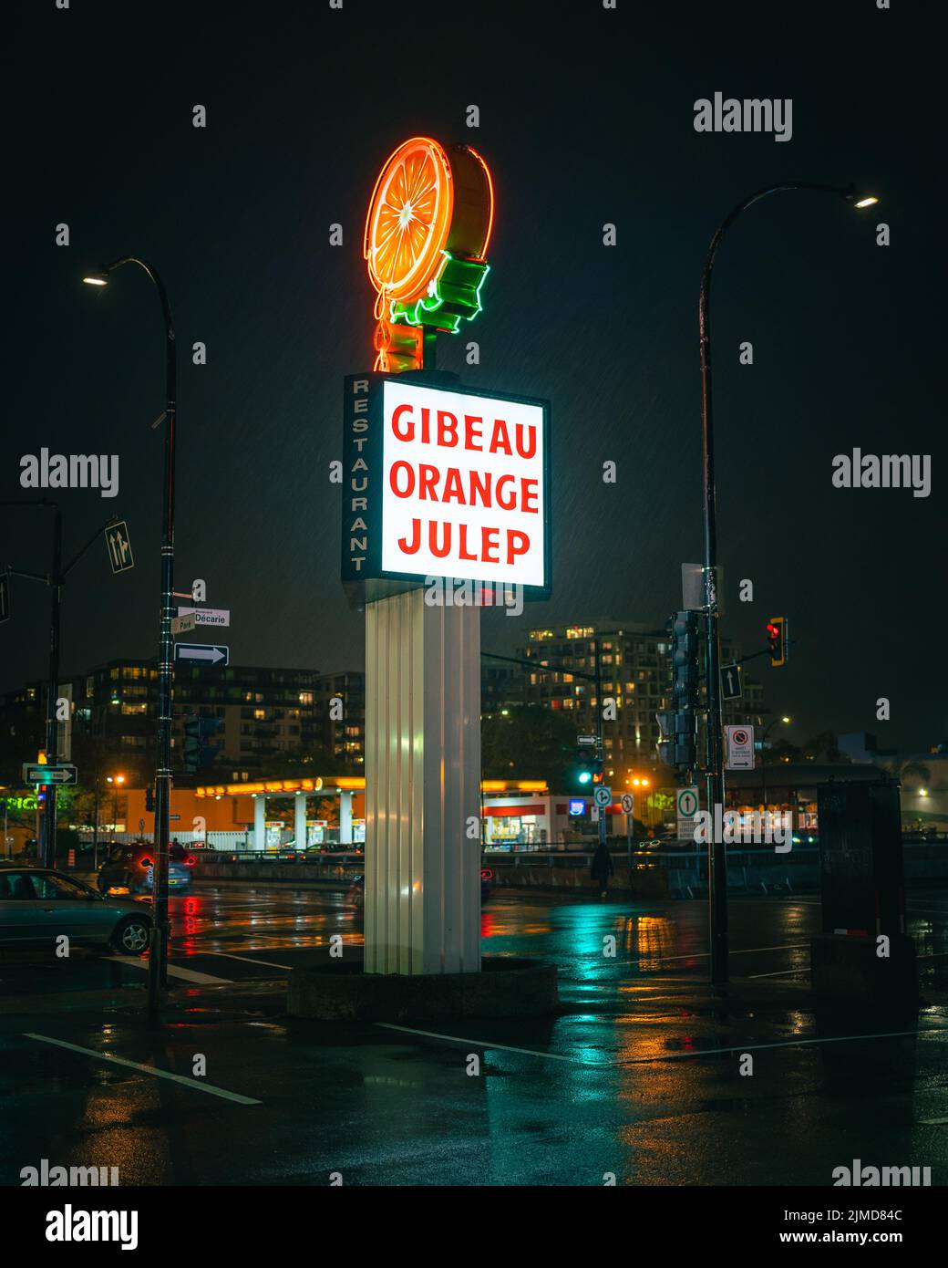 Gibeau Orange Julep signo de la cosecha de noche, Côte-Des-Neiges-Notre-Dame-De-Grâce, Quebec, Canadá Foto de stock