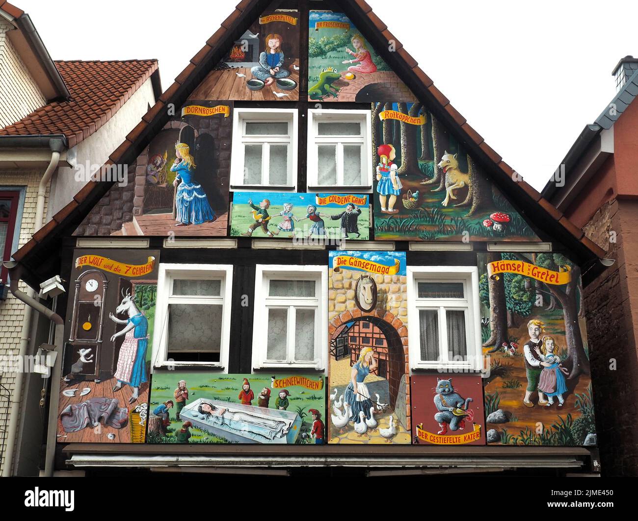 Pinturas de cuentos de hadas alemanes en Steinau an der StraÃŸe Foto de stock
