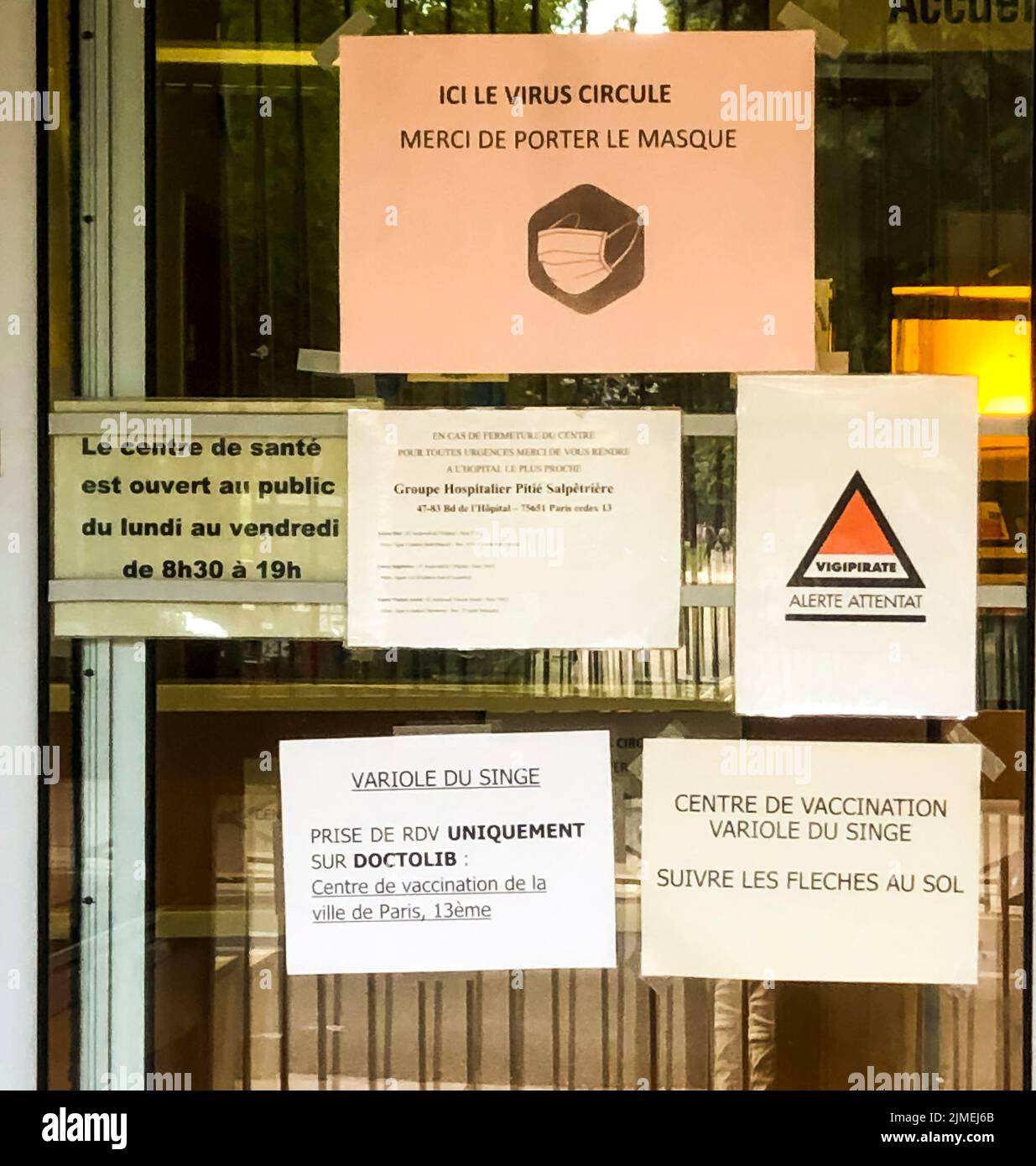 París, Francia, Centro Francés de Vacunación contra la viruela del simio, Centre de Santé Edison, Detalle, Señalización, Frente Foto de stock