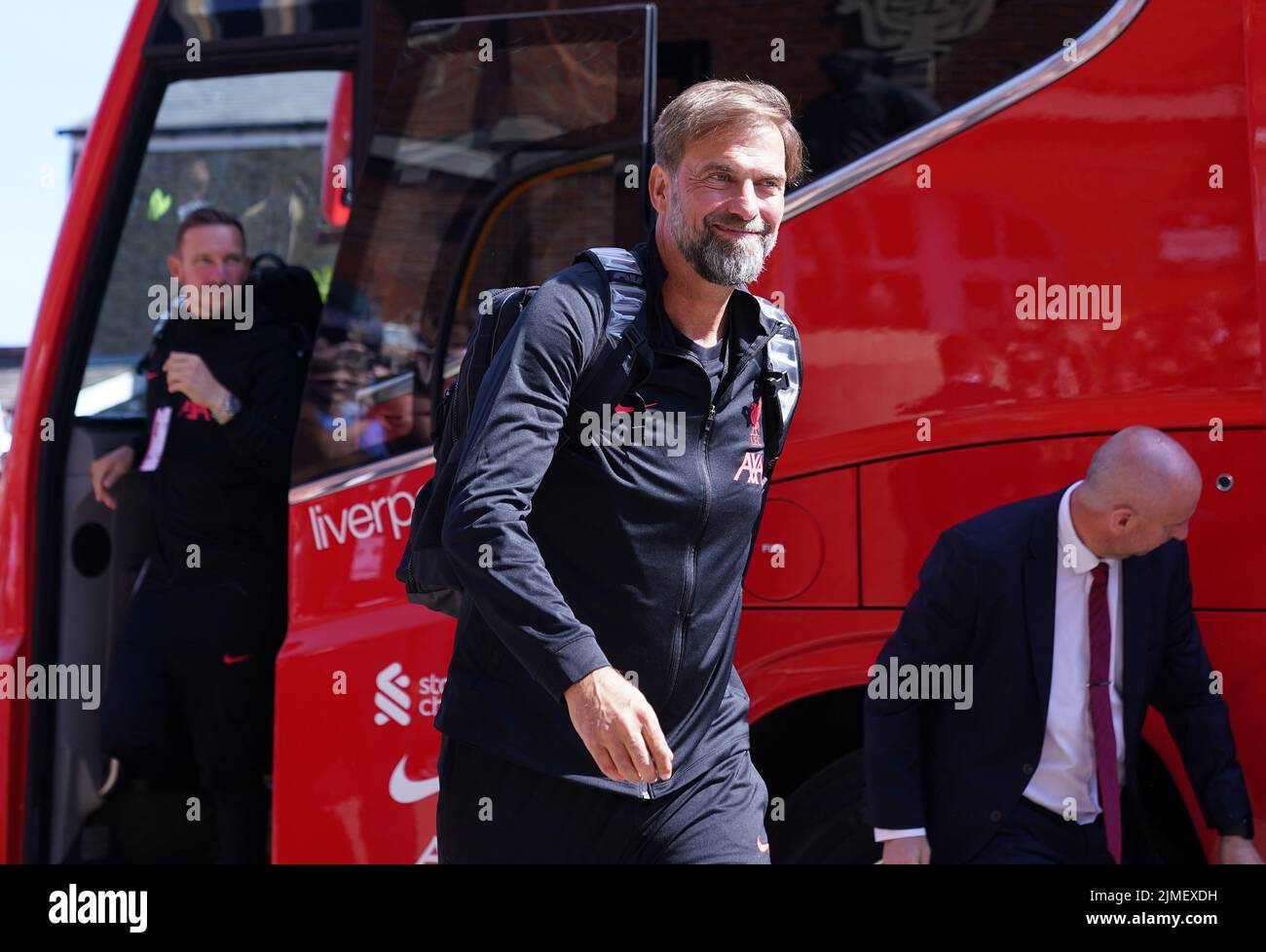 El entrenador del Liverpool Jurgen Klopp llega para el partido de la Premier League en Craven Cottage, Londres. Fecha de la foto: Sábado 6 de agosto de 2022. Foto de stock