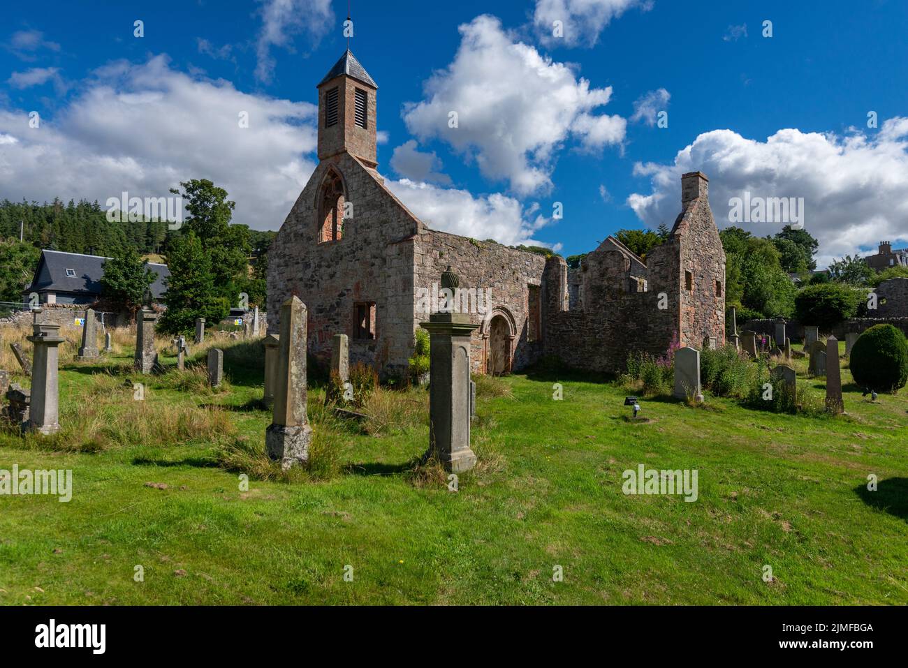 Las ruinas de la iglesia de Santa María de Wedale, Stow, Selkirkshire, Scottish Borders, Escocia, REINO UNIDO. Foto de stock