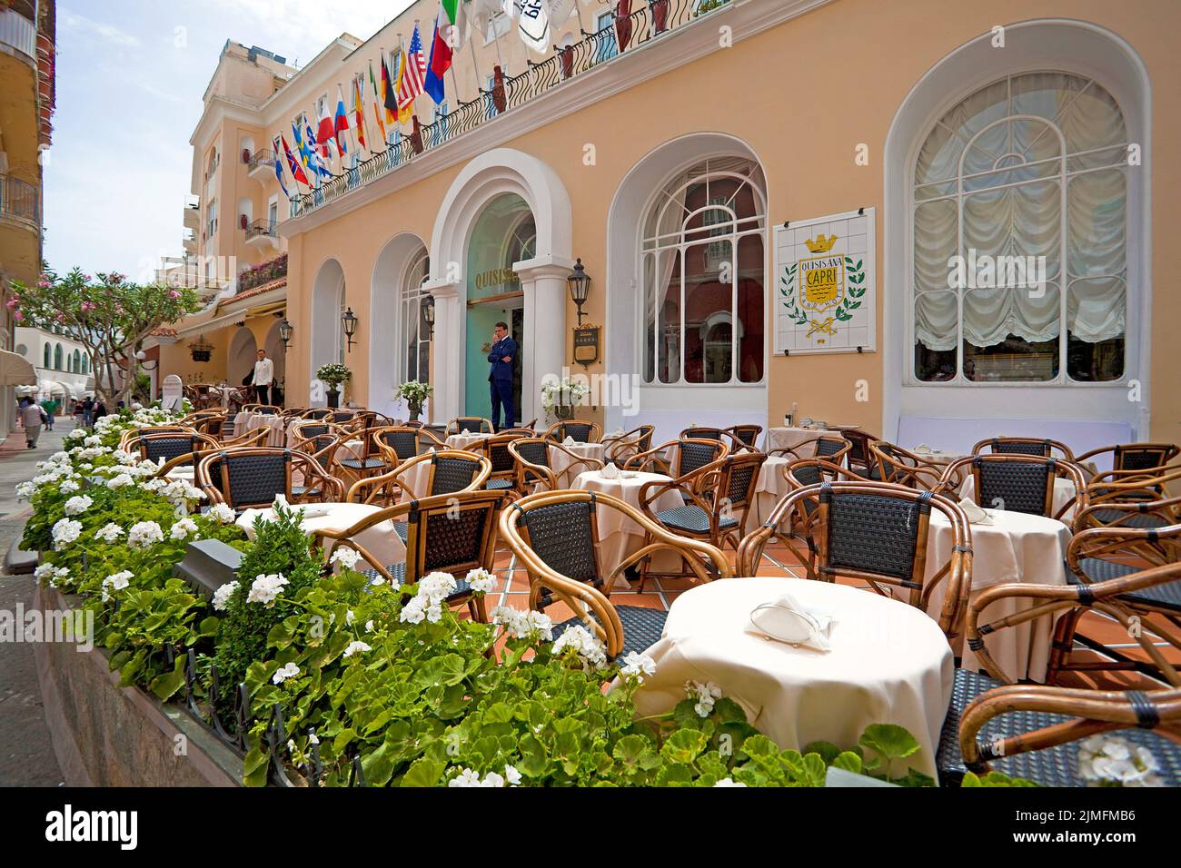 El Grand Hotel Quisisana está en el casco antiguo de la isla de Capri, en el Golfo de Nápoles, Campania, Italia, Europa Foto de stock