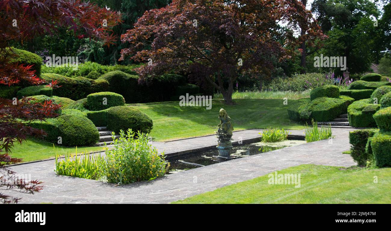 El jardín Sunken en el hotel Petwood Foto de stock