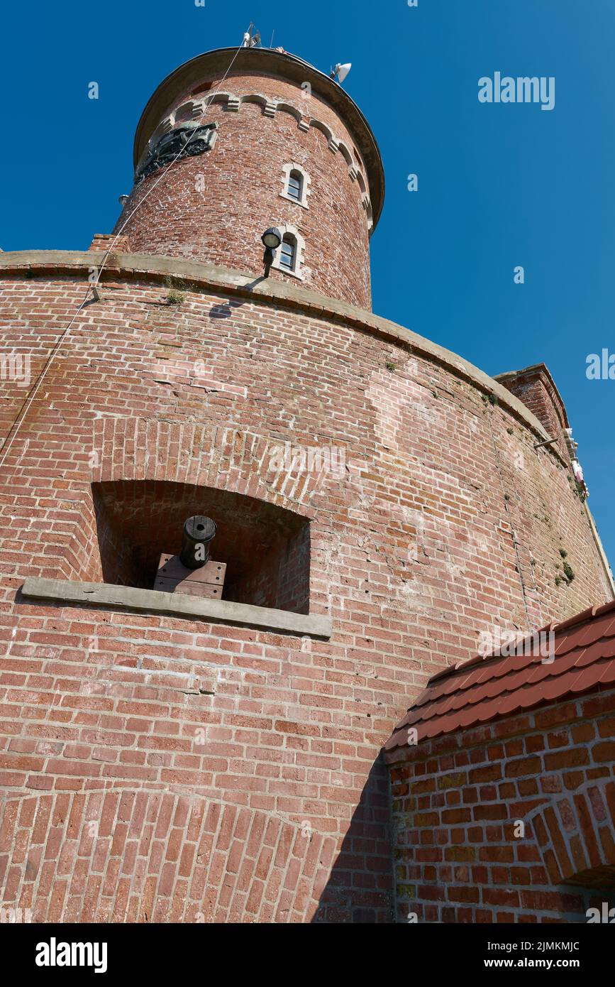 Faro de la ciudad de Kolobrzeg en la costa del Mar Báltico en Polonia Foto de stock