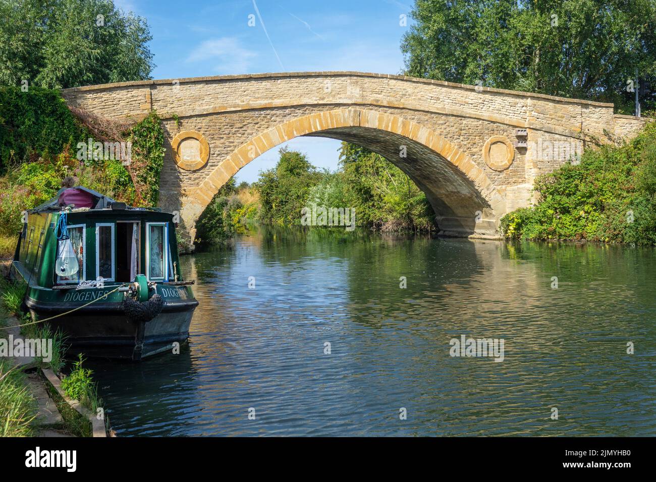 Inglaterra, Oxfordshire, puente Tadpole y río Támesis Foto de stock