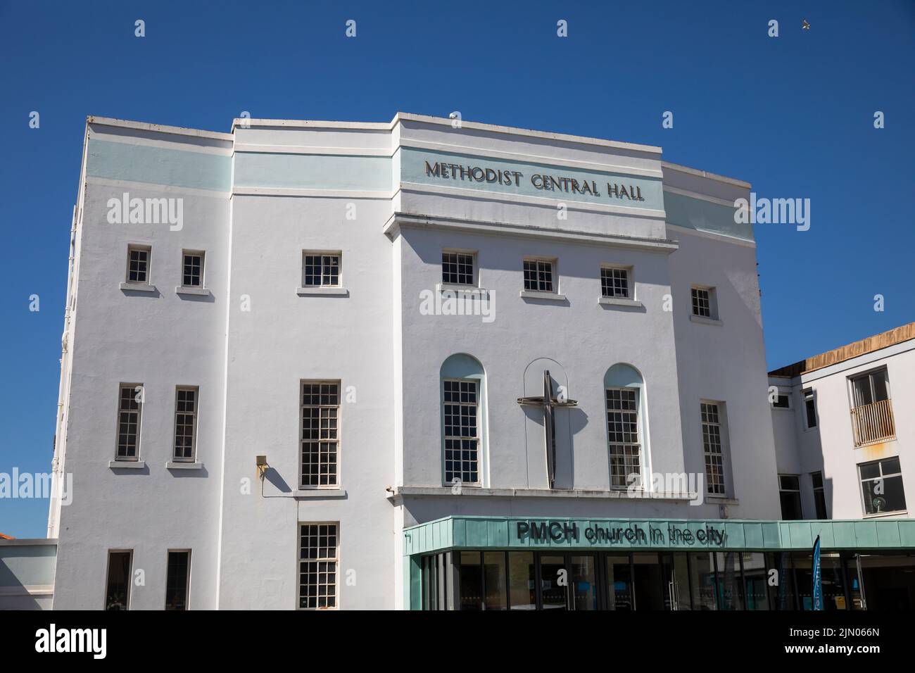 Methodist Central Hall en Plymouth en un caluroso día soleado Foto de stock
