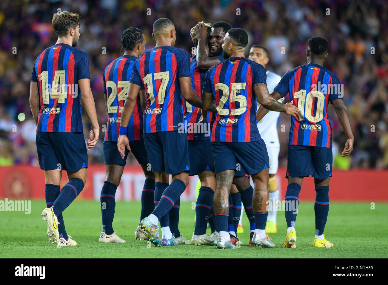 Frankie De Jong del FC Barcelona celebra un gol durante el Torfeo Joan Gamper entre el FC Barcelona y el Pumas UNAM en el Camp Nou de Barcelona, España. Foto de stock