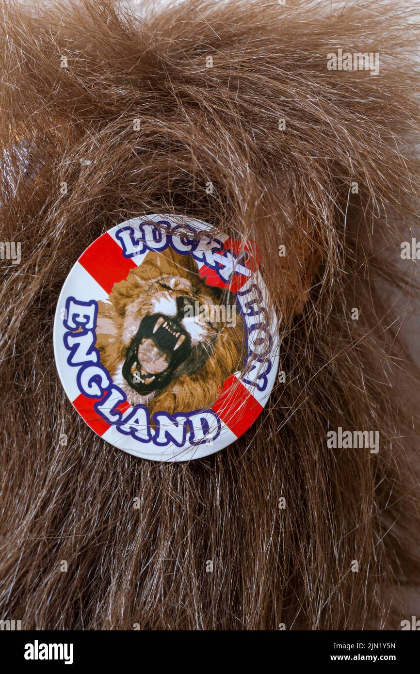 Lucky Lion England etiqueta en Posh Paws suave peluche juguete Foto de stock