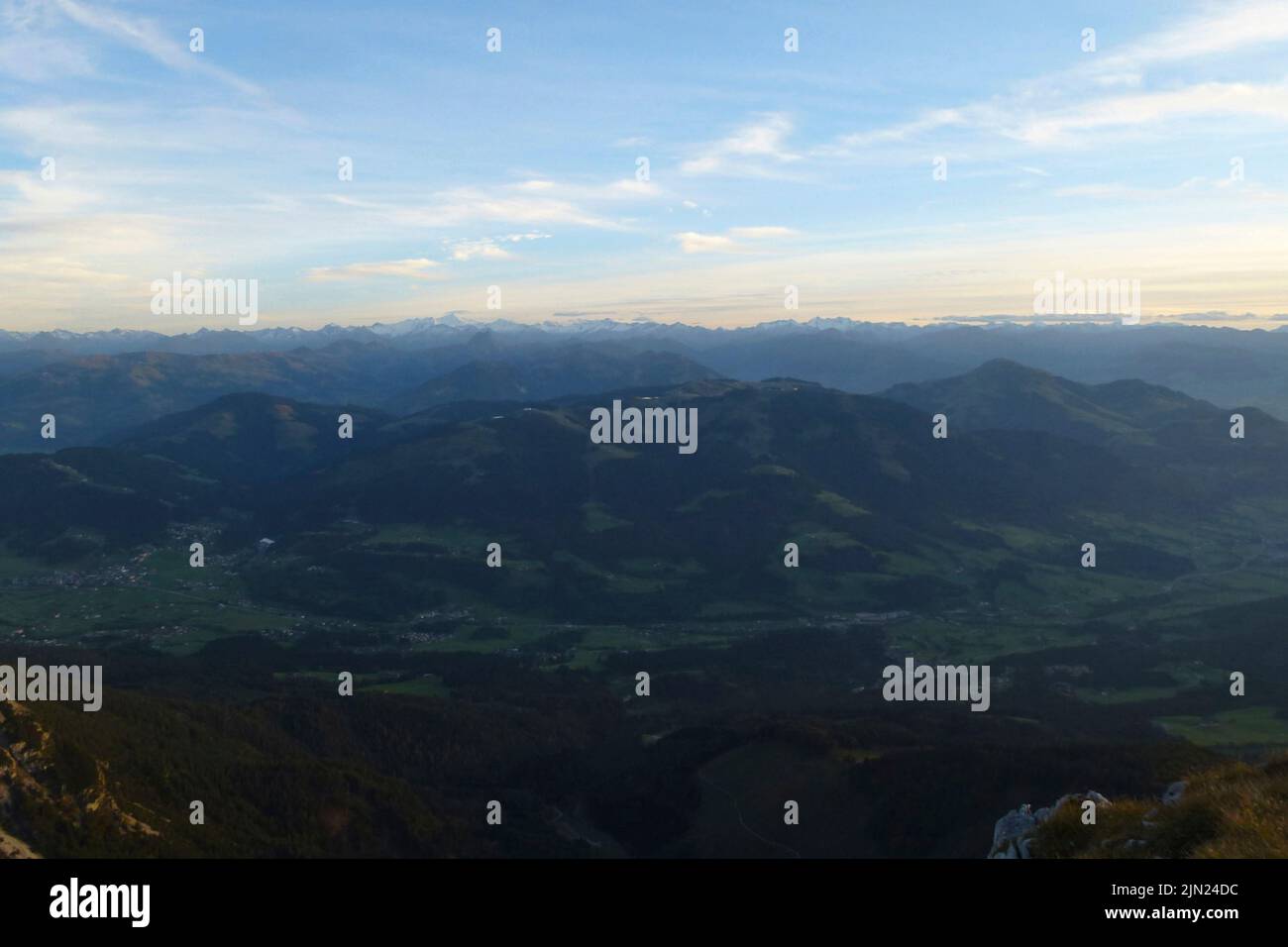 Cruce de montañas Hackenkopfe, Tirol, Austria Foto de stock