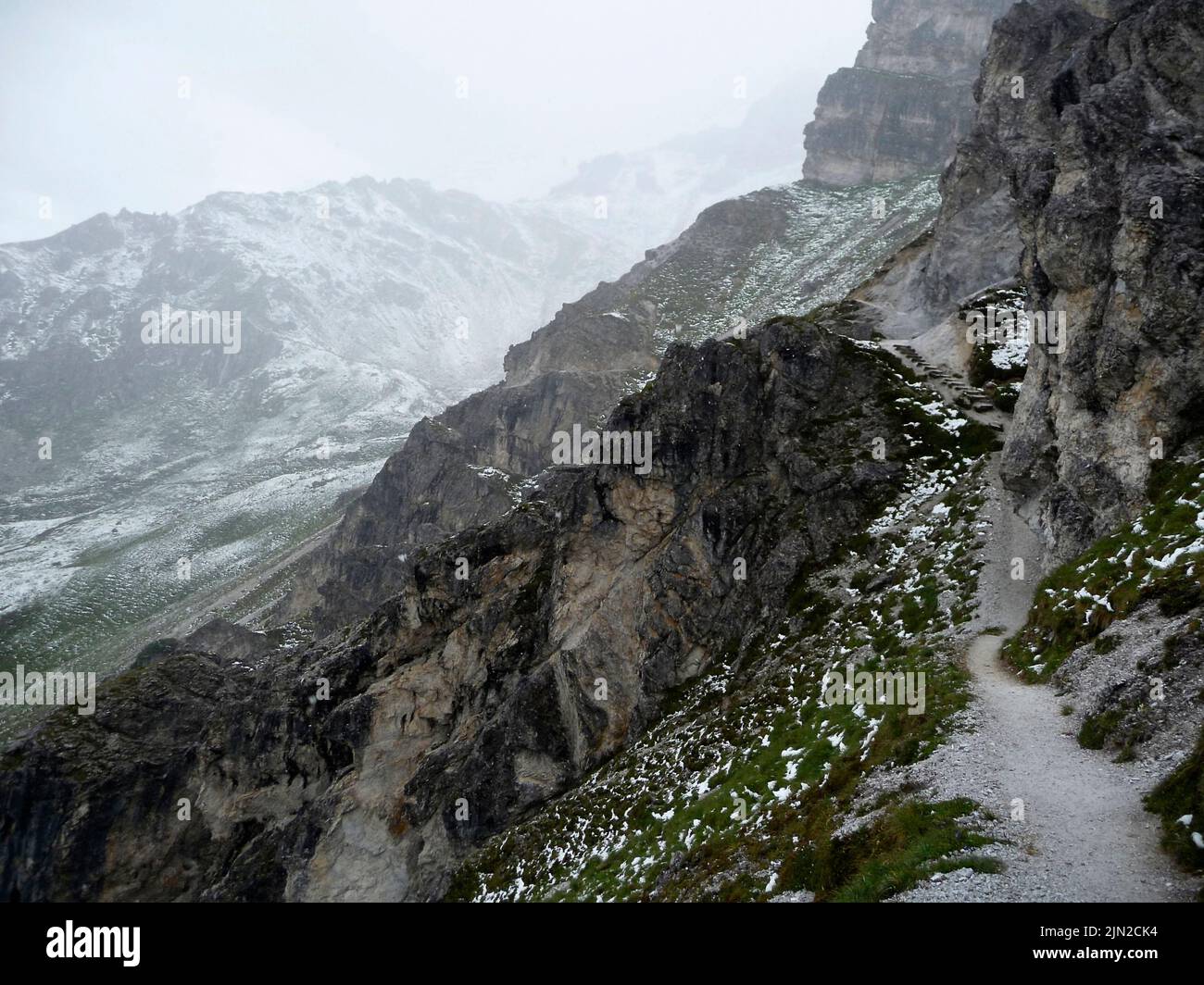 Ruta de senderismo de gran altitud de Stubai en el Tirol, Austria Foto de stock