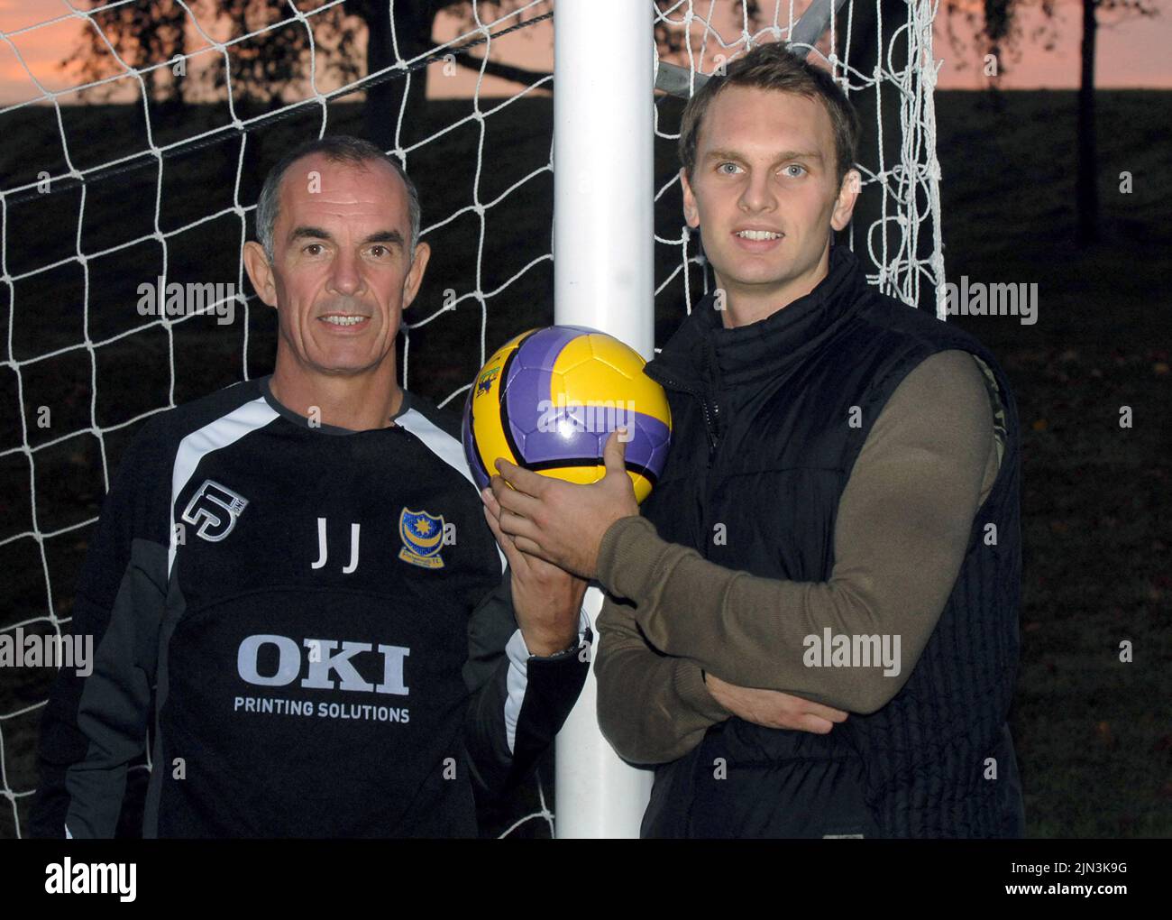 El capitán Havant & Waterlooville Tom Jordan quiere seguir los pasos de la FA Cup de su padre Joe descargando Millwall. PIC MIKE WALKER 2006 Foto de stock