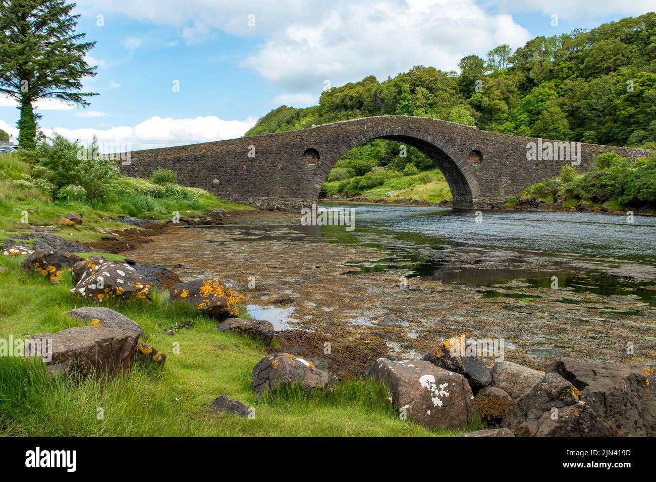 Puente sobre el Atlántico, Clachan Bridge, Argyll, Escocia Foto de stock