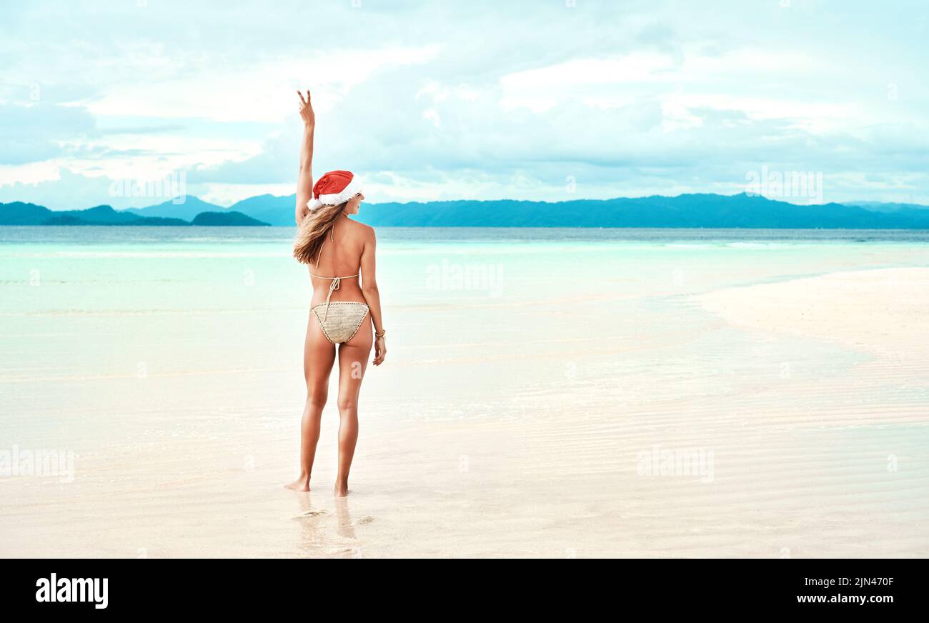 Women bikini christmas fotografías e imágenes de alta resolución - Alamy