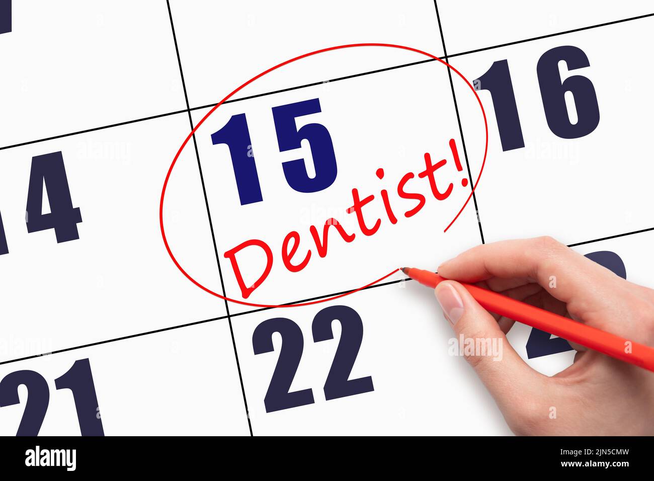 15th día del mes. ESCRIBIR a mano texto DENTISTA y rodear la fecha del calendario. Dentist Healthcare Programa Médico Concepto de Cita. Día de la y Foto de stock