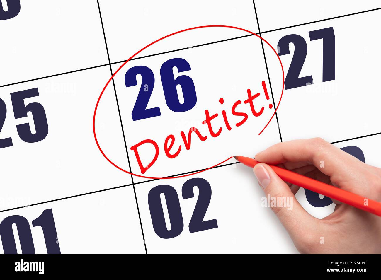 26th día del mes. ESCRIBIR a mano texto DENTISTA y rodear la fecha del calendario. Dentist Healthcare Programa Médico Concepto de Cita. Día de la y Foto de stock