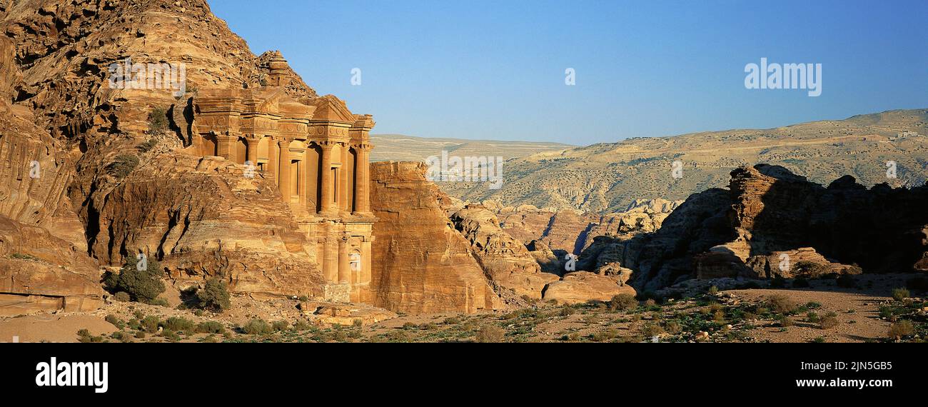 Jordania, Petra, Tumbas Reales, El Deir Foto de stock