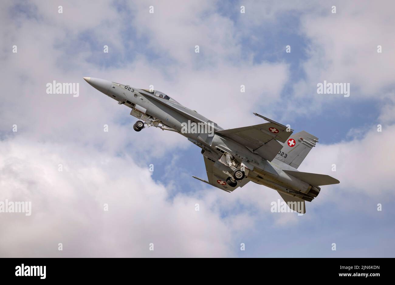Swiss Air Force McDonnell Douglas F/A-18C Hornet en el Royal International Air Tattoo Foto de stock