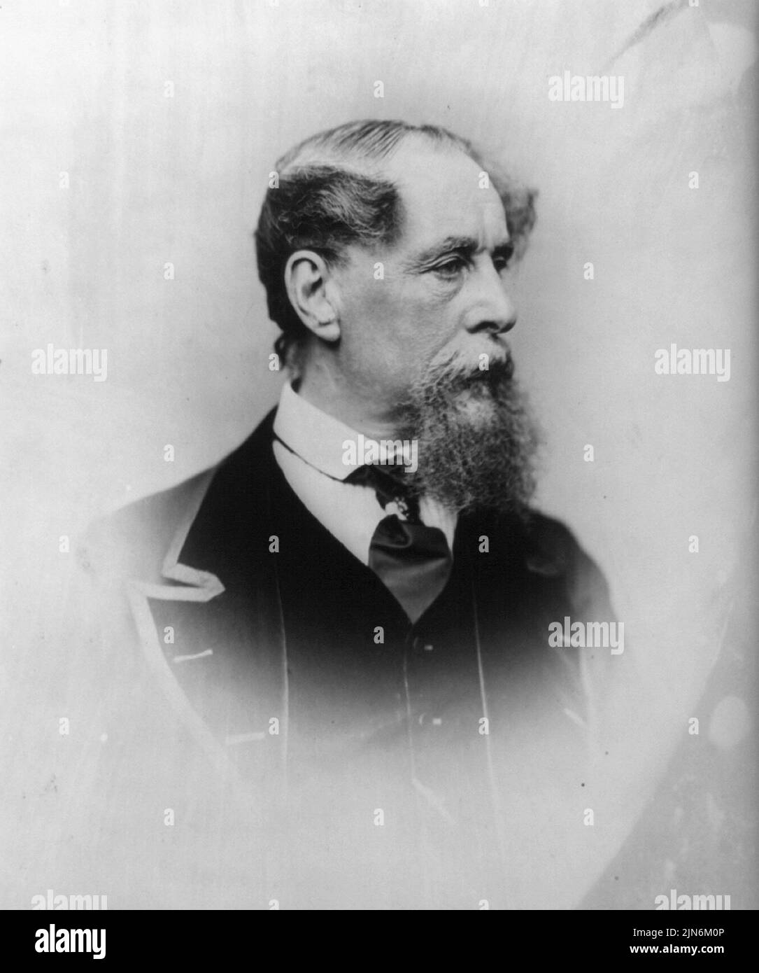 Retrato de uno de los escritores más famosos de la historia en lengua inglesa - Charles Dickensd - Foto: Geopix Foto de stock