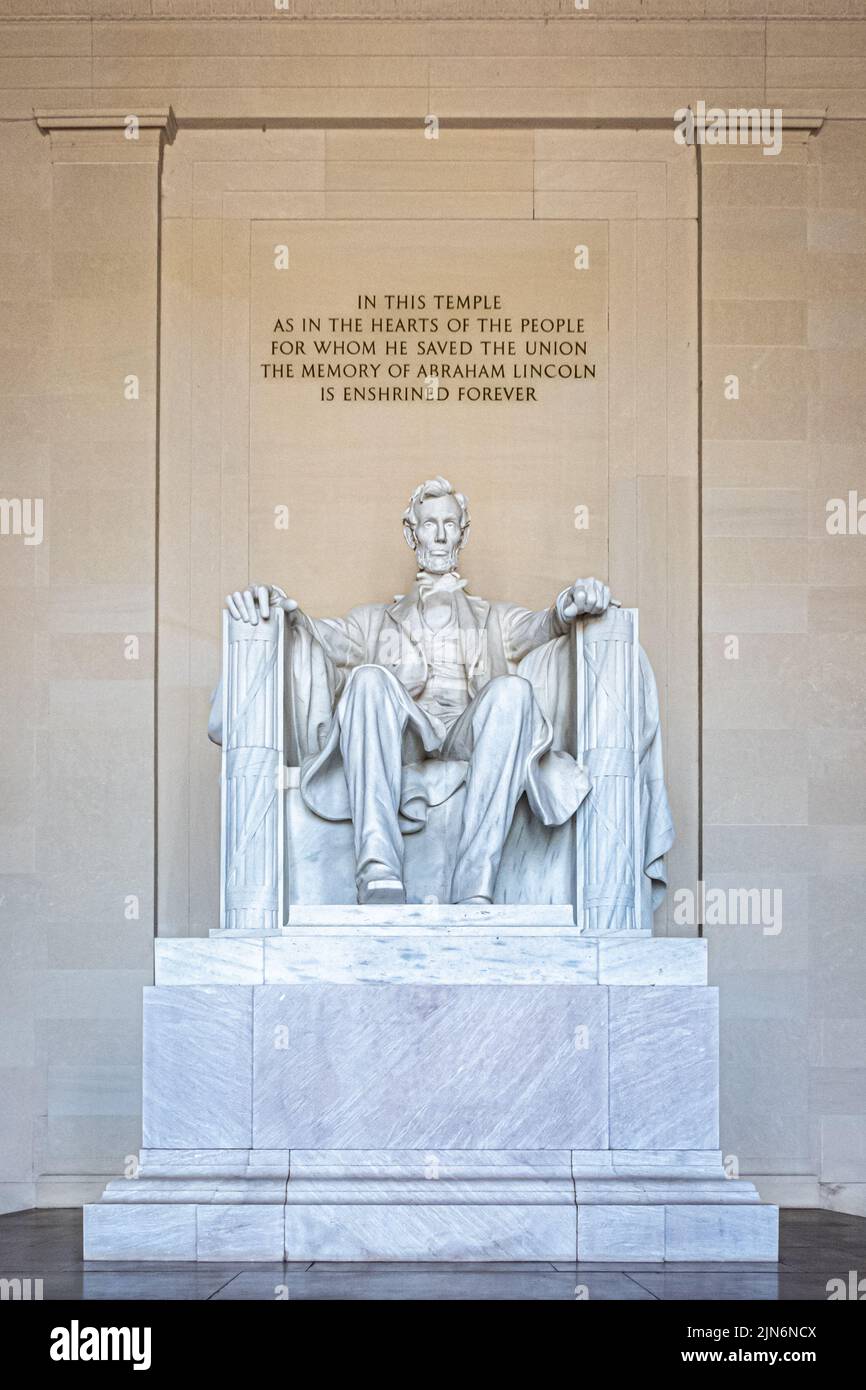 Estatua en memoria de Lincoln y dedicación a Abraham Lincoln en Washington, DC, EE.UU Foto de stock