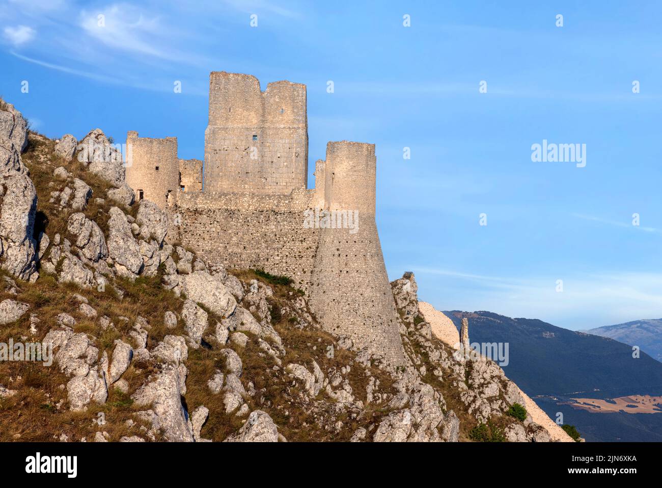 Rocca Calascio, L'Aquila, Abruzos, Italia Foto de stock