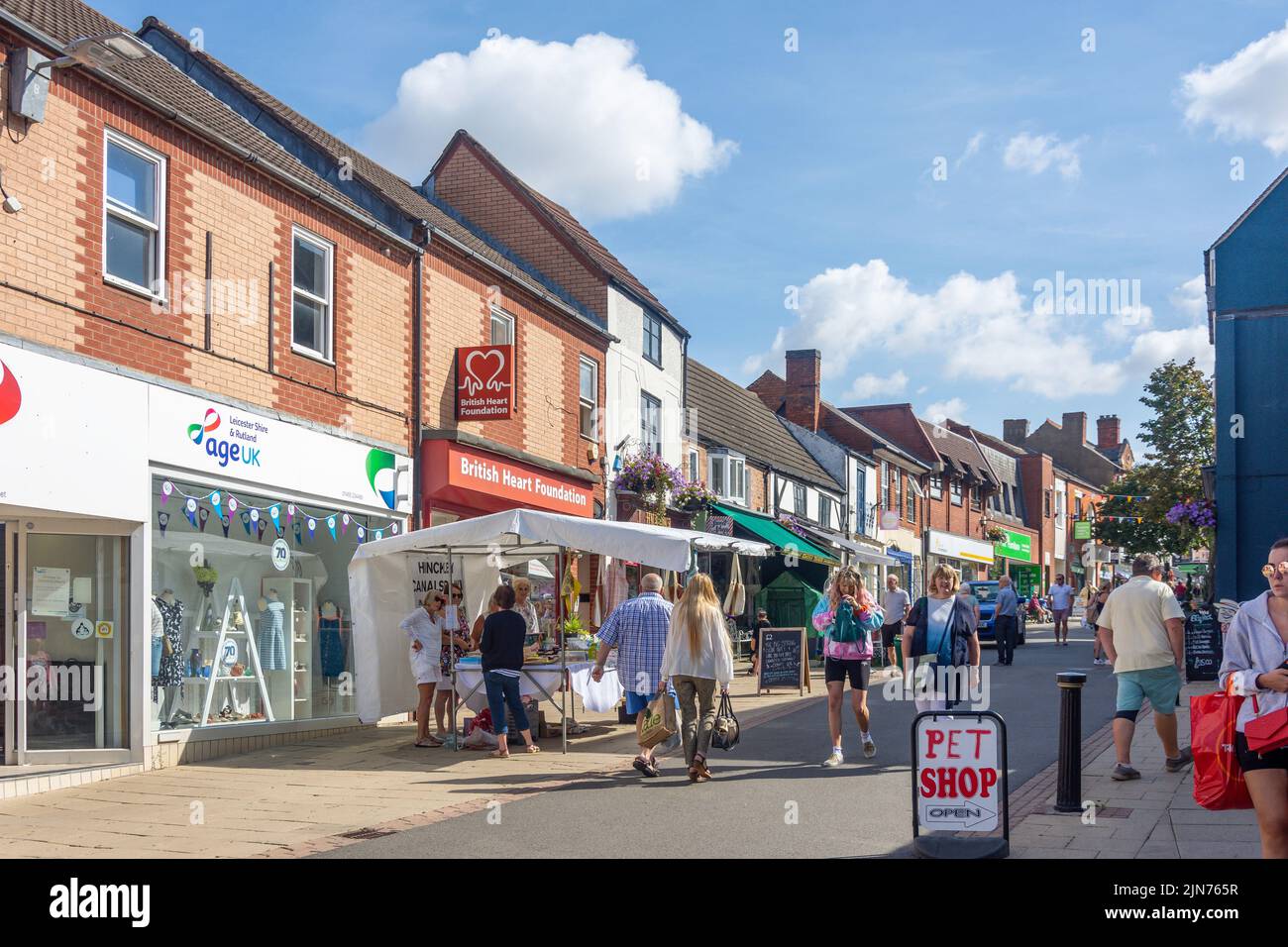 Market stall, Castle Street, Hinckley, Leicestershire, Inglaterra, Reino Unido Foto de stock