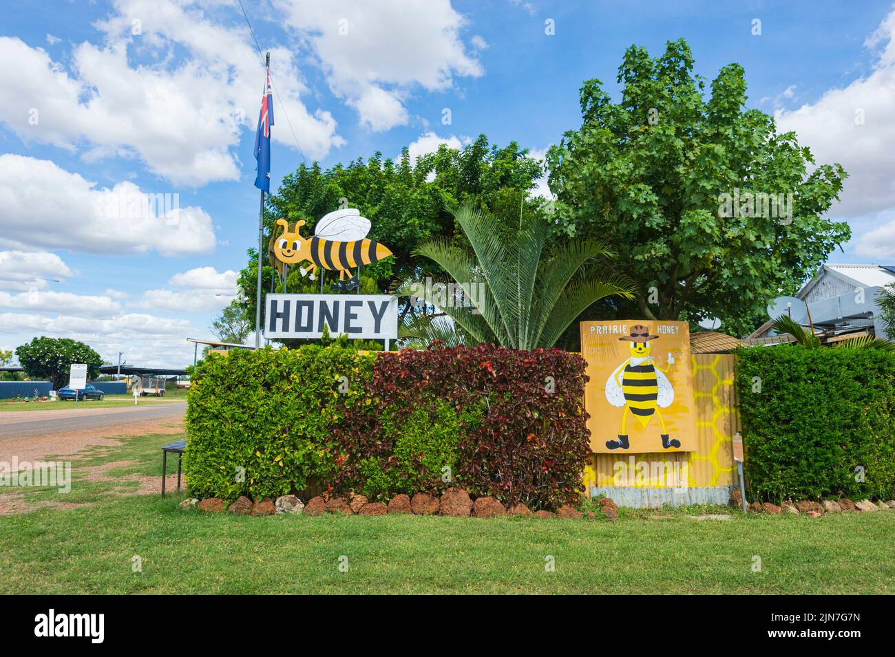 Firme anunciando la venta de miel en Prairie, Queensland, Queensland, Australia Foto de stock