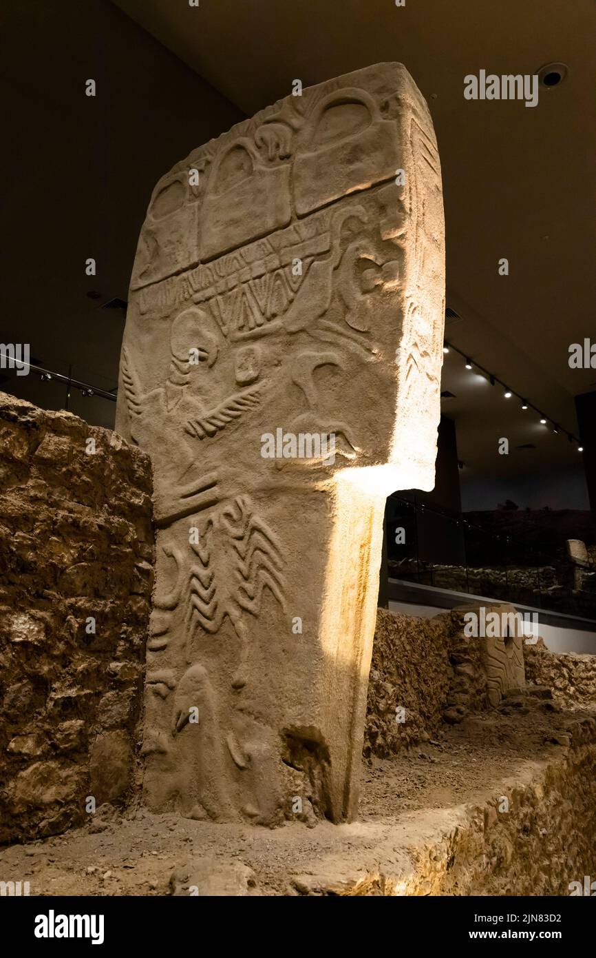 Réplica de pllar megalítico de Gabekli tepe (gabeklitepe), Museo Sanlıurfa, edad neolítica, Sanliurfa (Urfa), Turquía, Asia Menor, Asia Foto de stock
