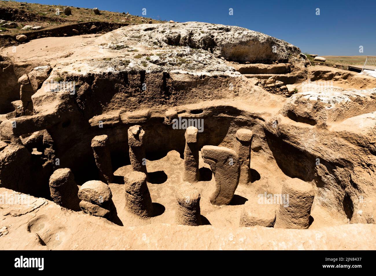 Karahan tepe (karahantepe), templo neolítico con pilares masivos, 11 penes tallados en roca de roca, provincia de Sanlıurfa, Turquía, Asia Menor, Asia Foto de stock