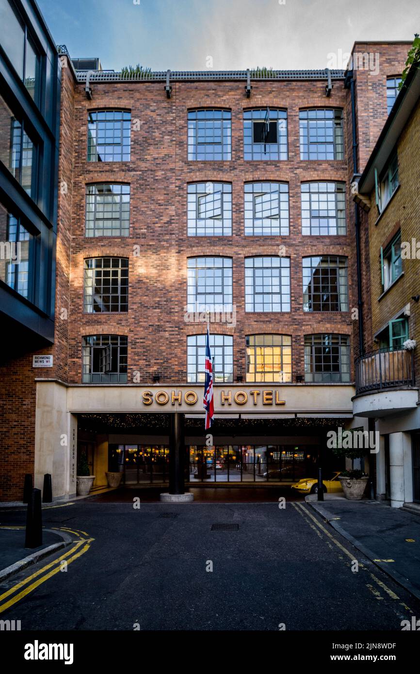El Soho Hotel Richmond Mews, Soho, Londres. Hotel boutique situado en un antiguo edificio del almacén en el corazón del distrito de ocio de Soho de Londres. Foto de stock