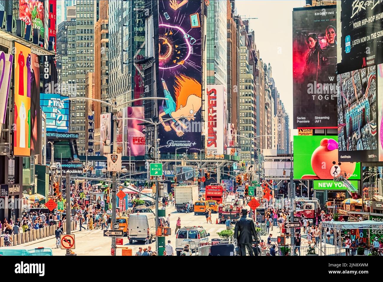 Times Square, la mayor intersección comercial en Midtown Manhattan, Nueva York. Foto de stock