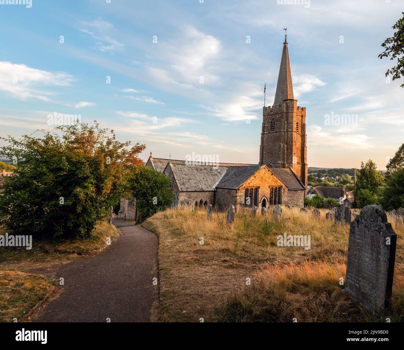 Iglesia de Hatherleigh, en Devon, Reino Unido. Noche. Foto de stock