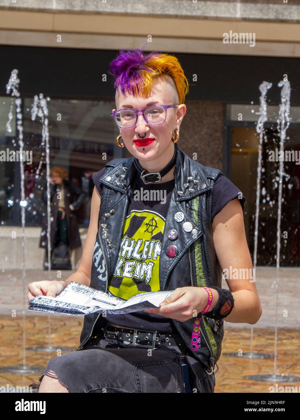 Punk leather jacket fotografías e imágenes de alta resolución - Alamy