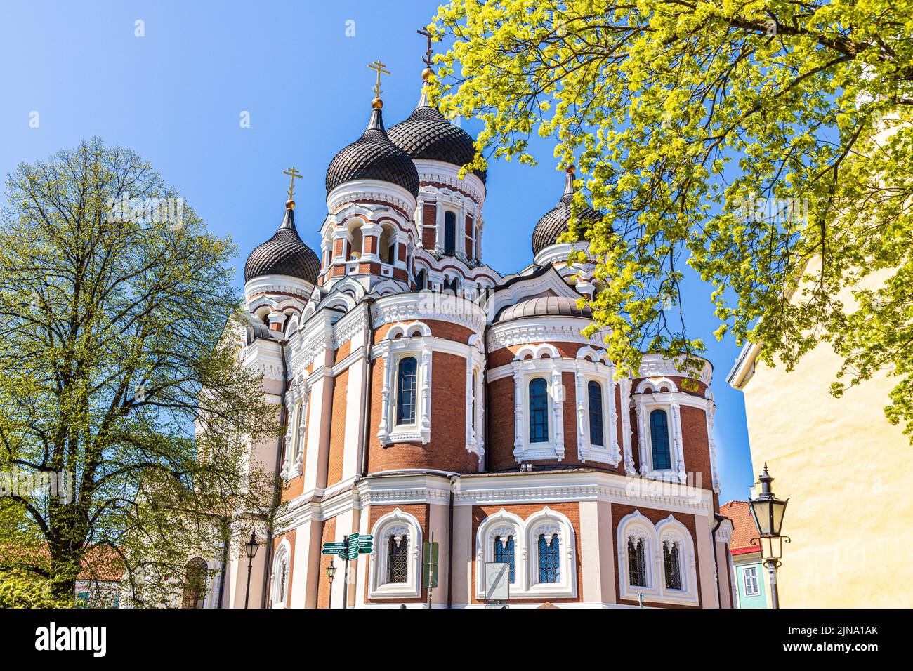 Catedral Alexander Nevsky en la colina de Toompea en el casco antiguo de Tallinn, la capital de Estonia Foto de stock