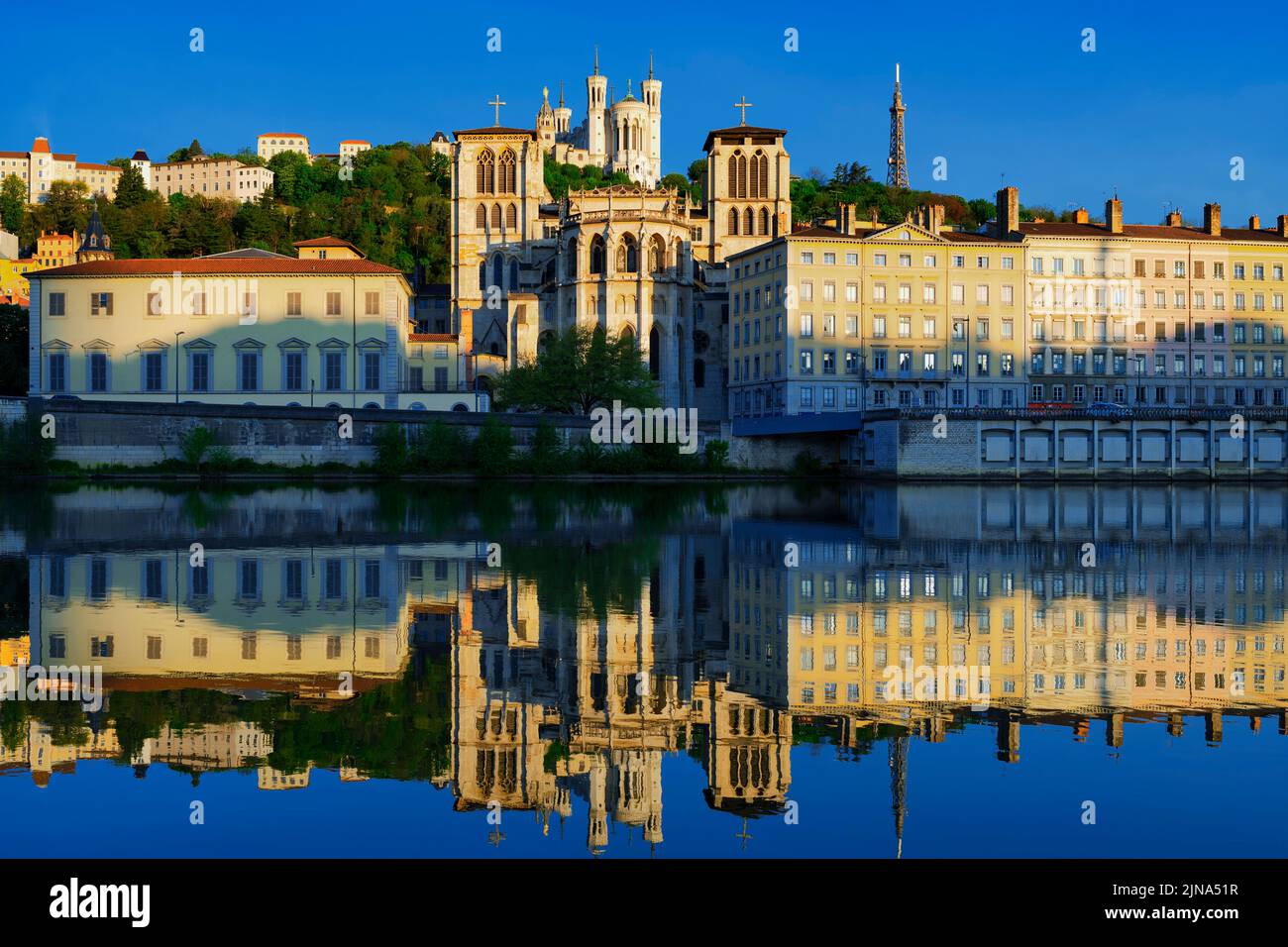 Vista del río Saone por la mañana, Lyon, Francia Foto de stock