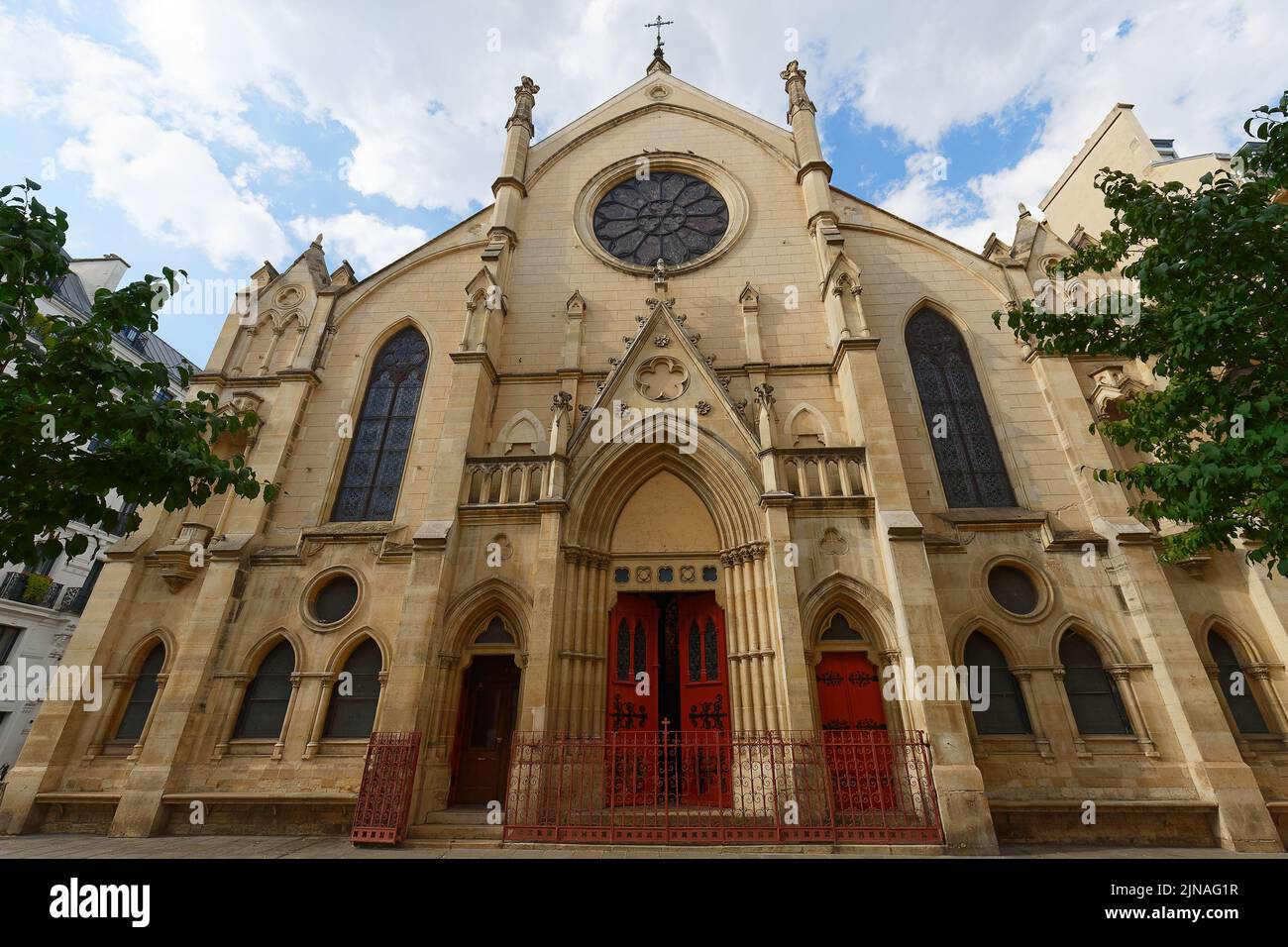 Saint-Eugene-Sainte-Cecile es una iglesia católica situada en el distrito 9th de París. Francia. Foto de stock