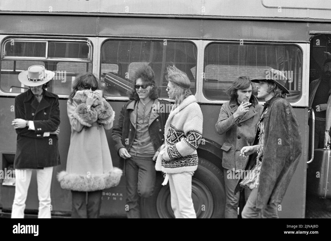 JEFFERSON AIRPLANE grupo de rock estadounidense durante su viaje al malogrado concierto en el Festival de Bath en junio de 1970 Foto de stock