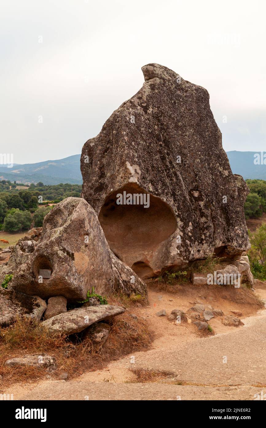Rocas de Filitosa, sitio megalítico en el sur de Córcega, Francia Foto de stock