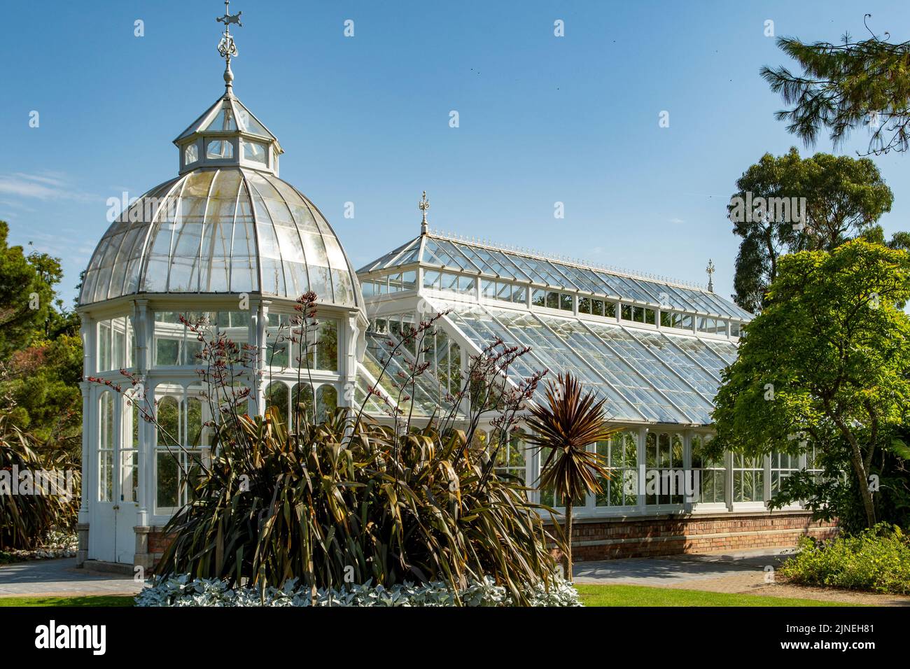 Victorian Conservatory, Malahide Gardens, Malahide, Irlanda Foto de stock