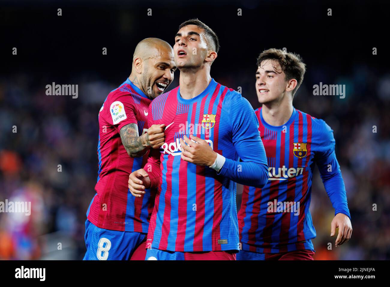 BARCELONA - MAYO 1: Ferran Torres celebra tras marcar un gol durante el partido de Liga entre el FC Barcelona y el RCD Mallorca en el Camp Nou Stadiu Foto de stock