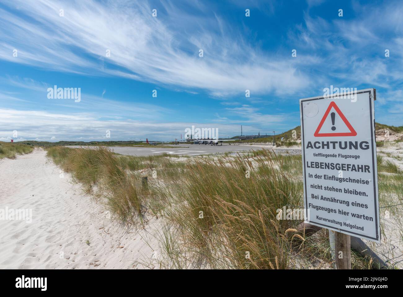 Advertencia, la mente llegando aviones, la isla de alta mar la Duna, parte de Heligoland, distrito Pinneberg, Schleswig-Holstein, Alemania del Norte Foto de stock
