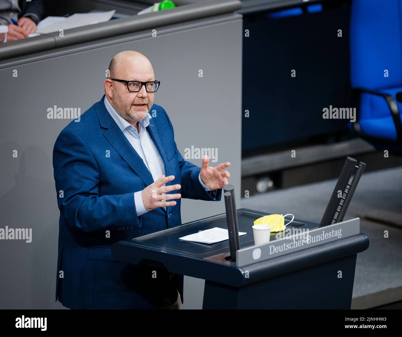 Berlín, Alemania. 17th de Mar de 2022. OLAF en der Beek, FDP, durante un discurso sobre la seguridad del suministro energético en el Bundestag alemán en Berlín, el 17th de marzo de 2022. Crédito: dpa/Alamy Live News Foto de stock