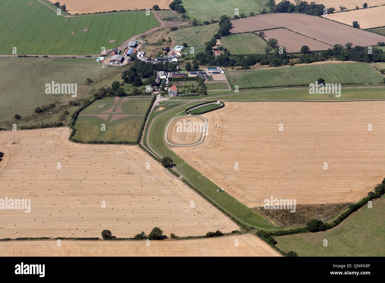 Vista aérea de los establos Michael Dods Racing cerca de Darlington, condado de Durham Foto de stock