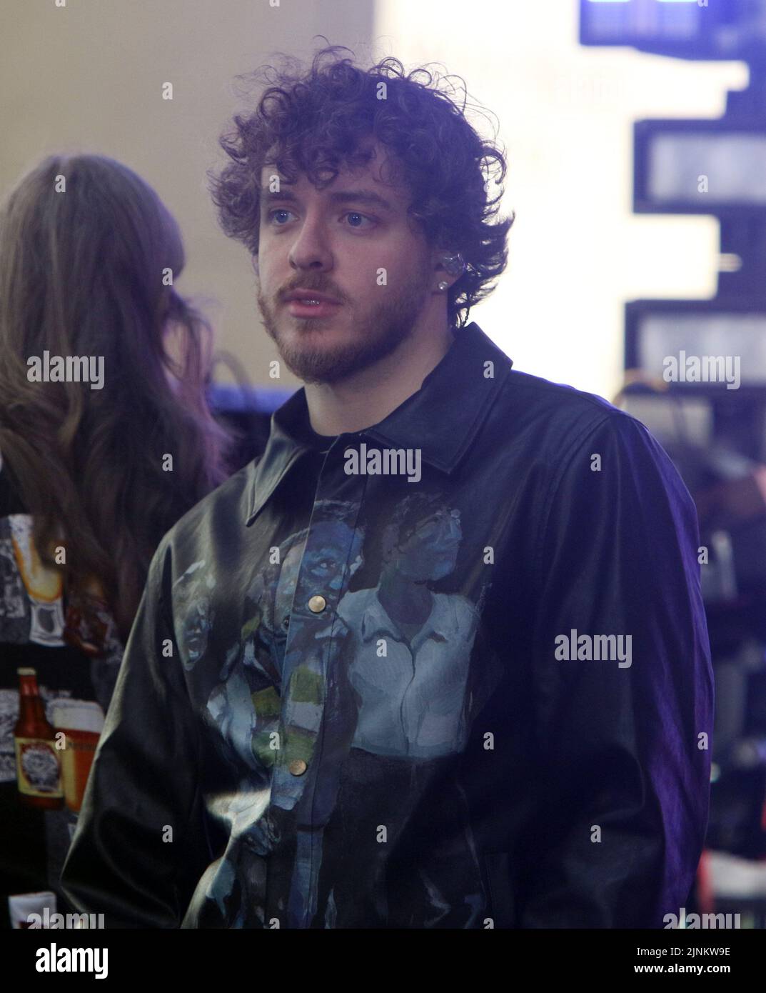 Nueva York, NY, EE.UU. 11th de Ago de 2022. Jack Harlow actúa en la serie Today Citi Summer Concert Series de la NBC en el Rockefeller Plaza en la ciudad de Nueva York el 11 de agosto de 2022. Crédito: RW/Media Punch/Alamy Live News Foto de stock