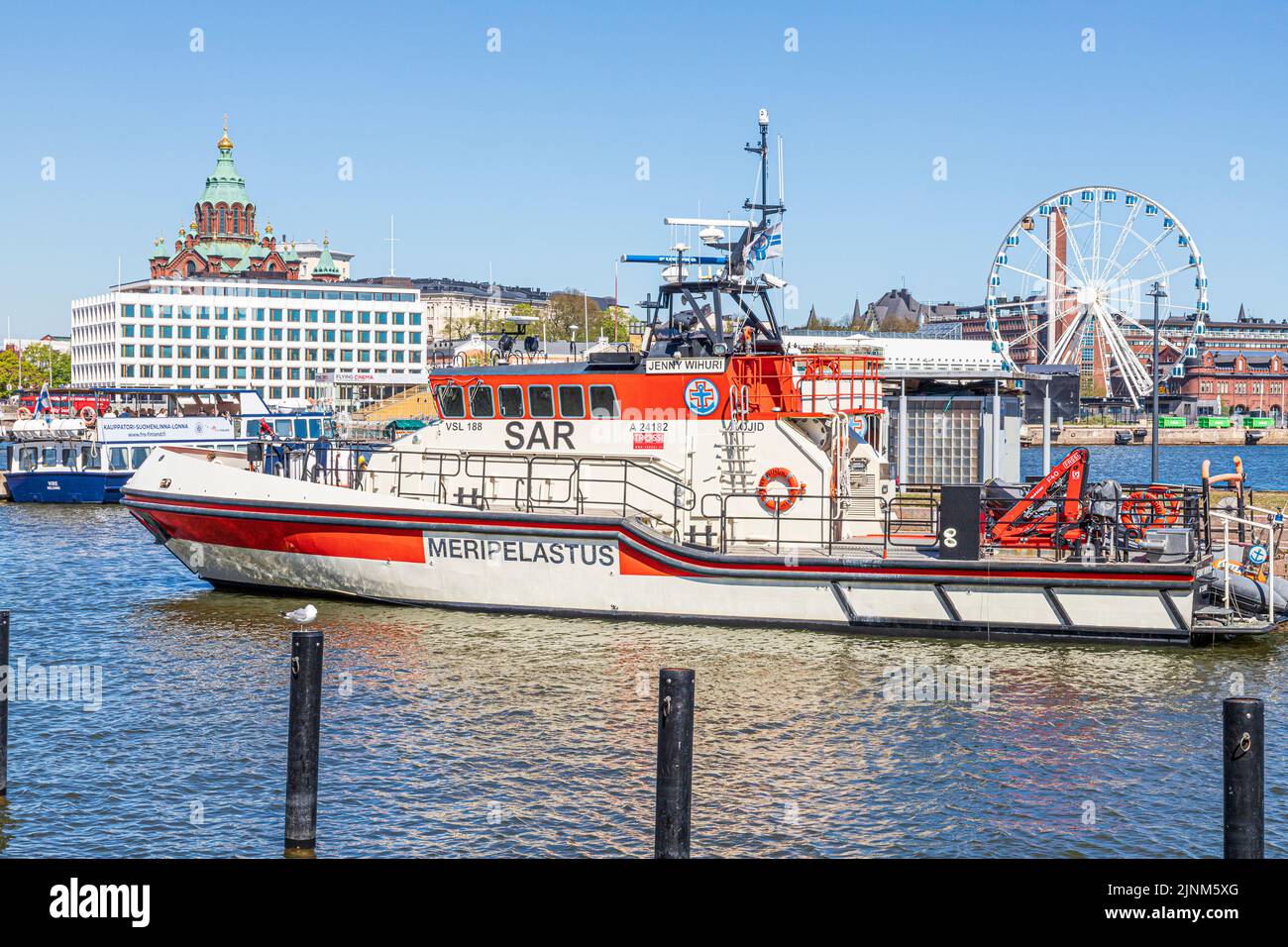 El crucero de rescate Jenny Wihuri, el barco escolar de la Maritime Rescue Society, en el puerto de Helsinki, Finlandia Foto de stock