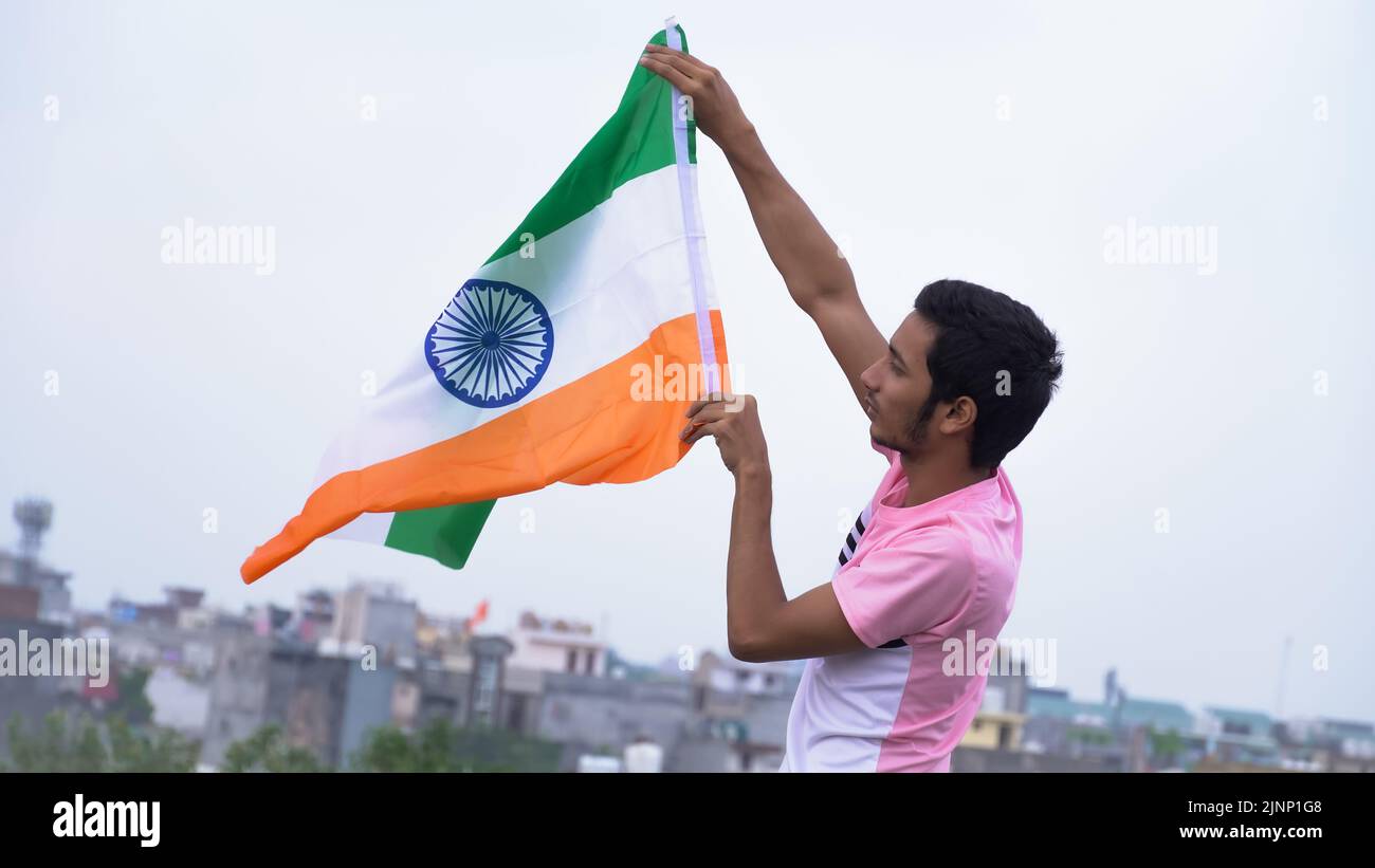 hombre con imagen de bandera india Foto de stock
